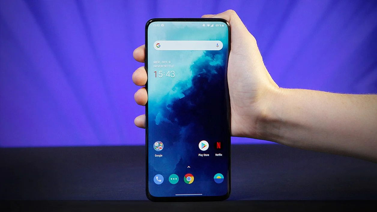 OnePlus 7T Pro กับ Samsung Galaxy Z Flip 6