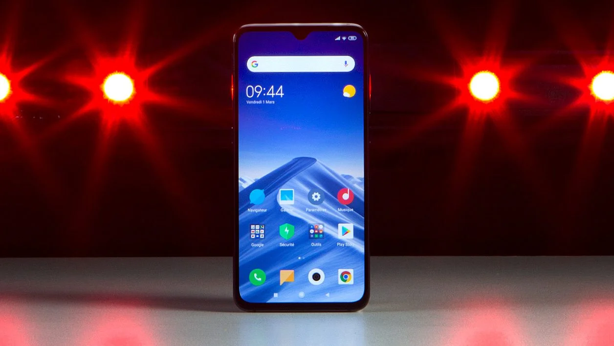 小米 9 与谷歌 Pixel 9 Pro Fold