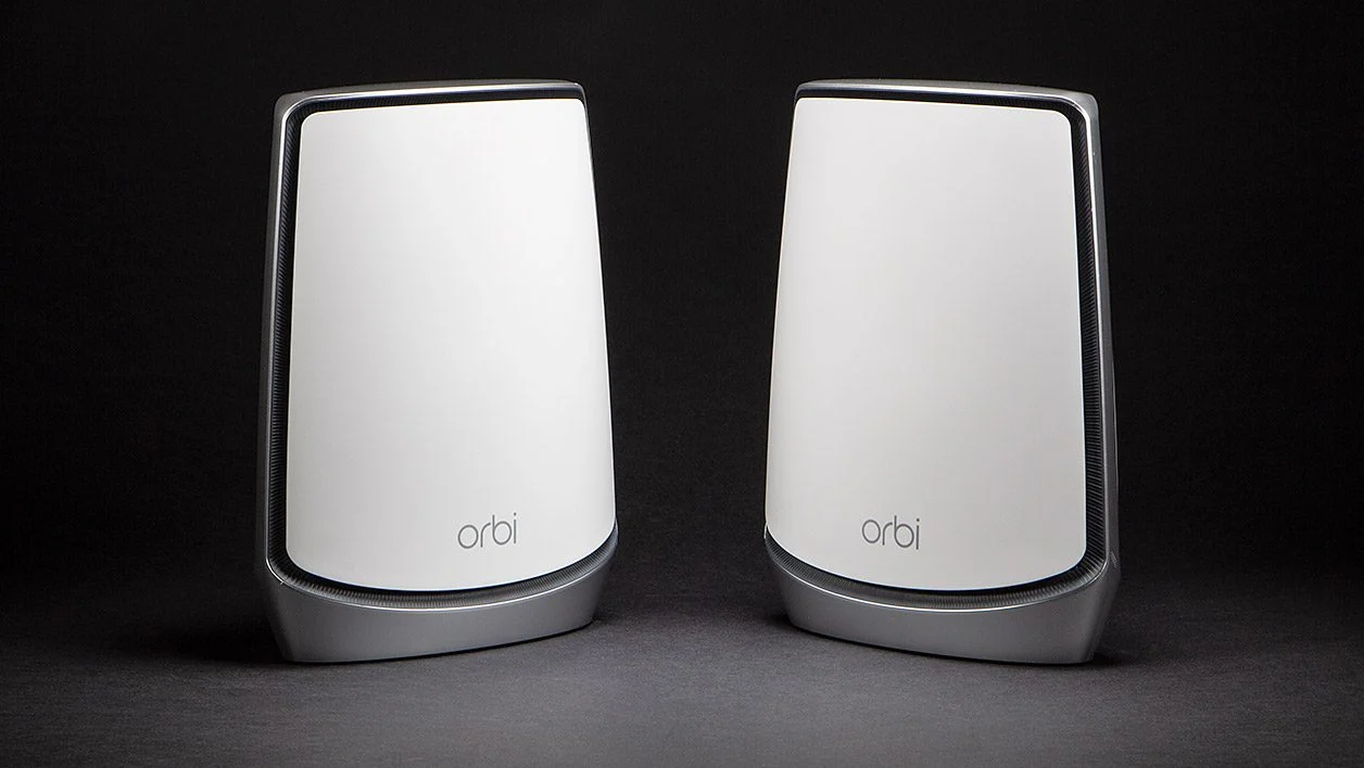 Netgear Orbi RBK852 與 ZenWiFi Pro ET12