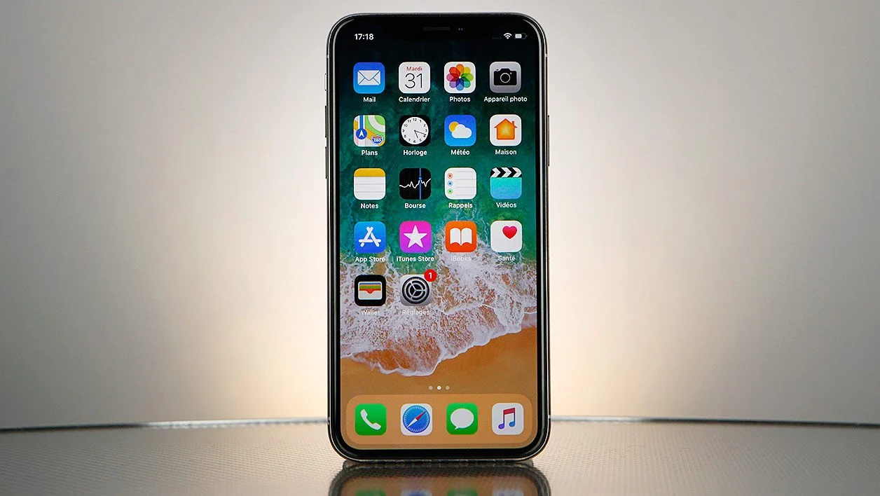 Apple iPhone X 對比 Blackview Hero 10