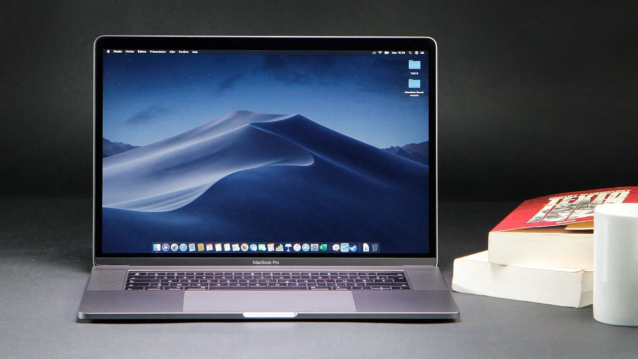 Apple MacBook Pro 15 英寸 2.4GHz 2019 与 Apple MacBook Pro 14 英寸 2023 M3 Max