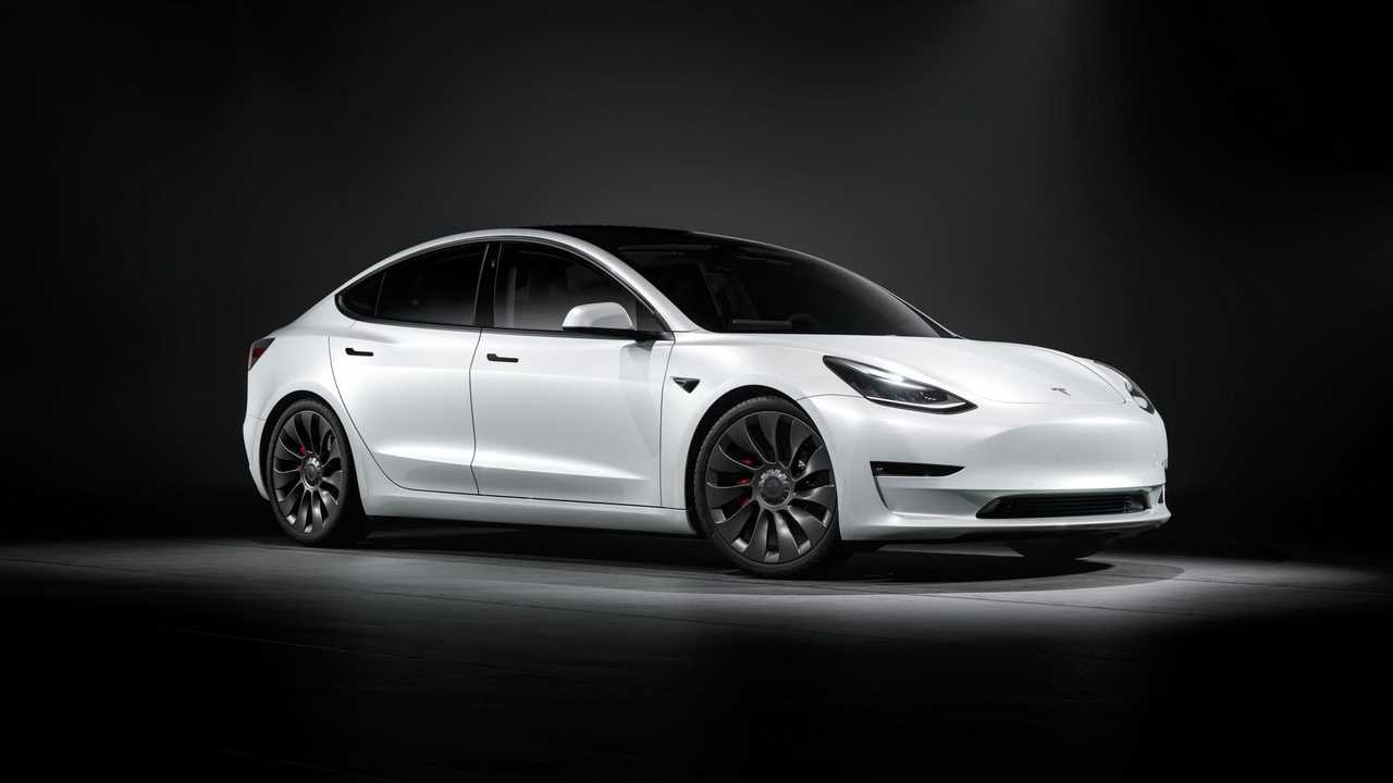 特斯拉 Model 3：新版本将拥有更多自主权