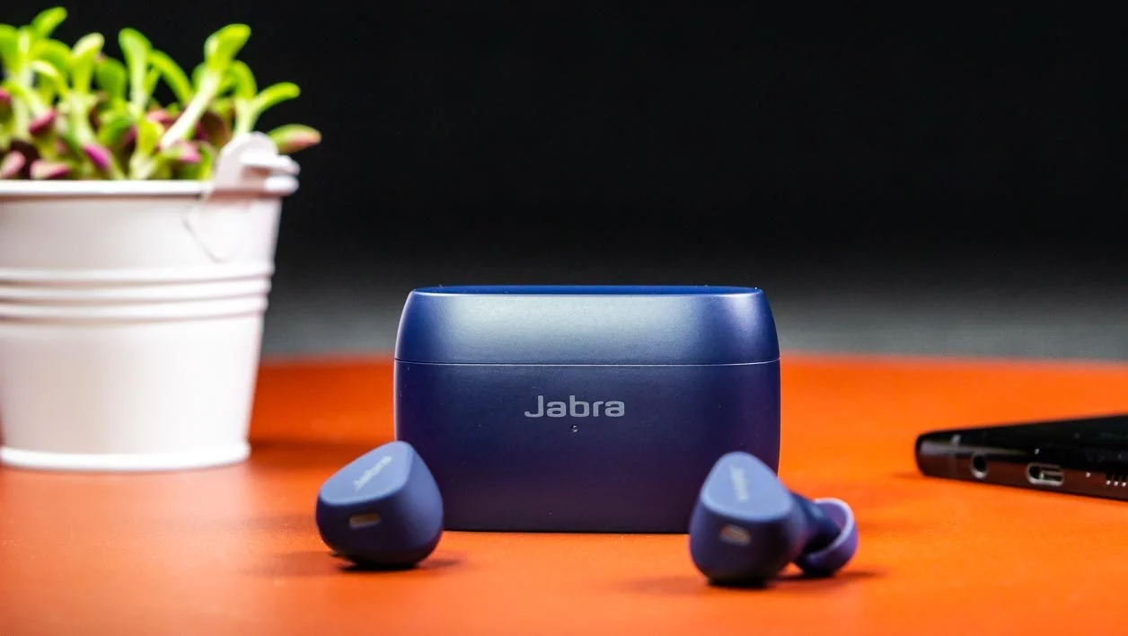 Jabra Elite 4 Active contre Ultimate Ears UE 適合