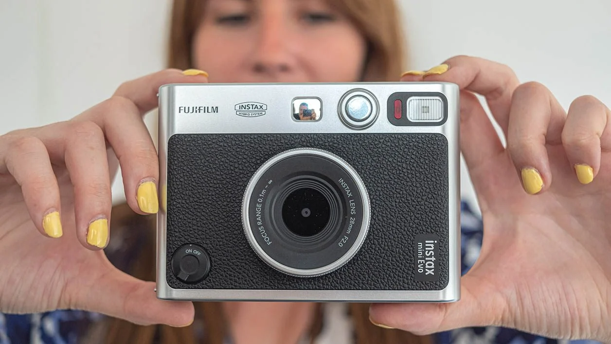 Fujifilm Instax Mini Evo พร้อม Fujifilm Instax Link Wide