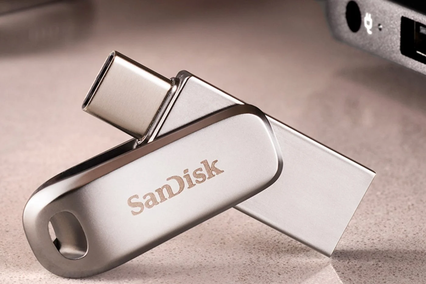 SanDisk 128 GB USB 闪存盘为