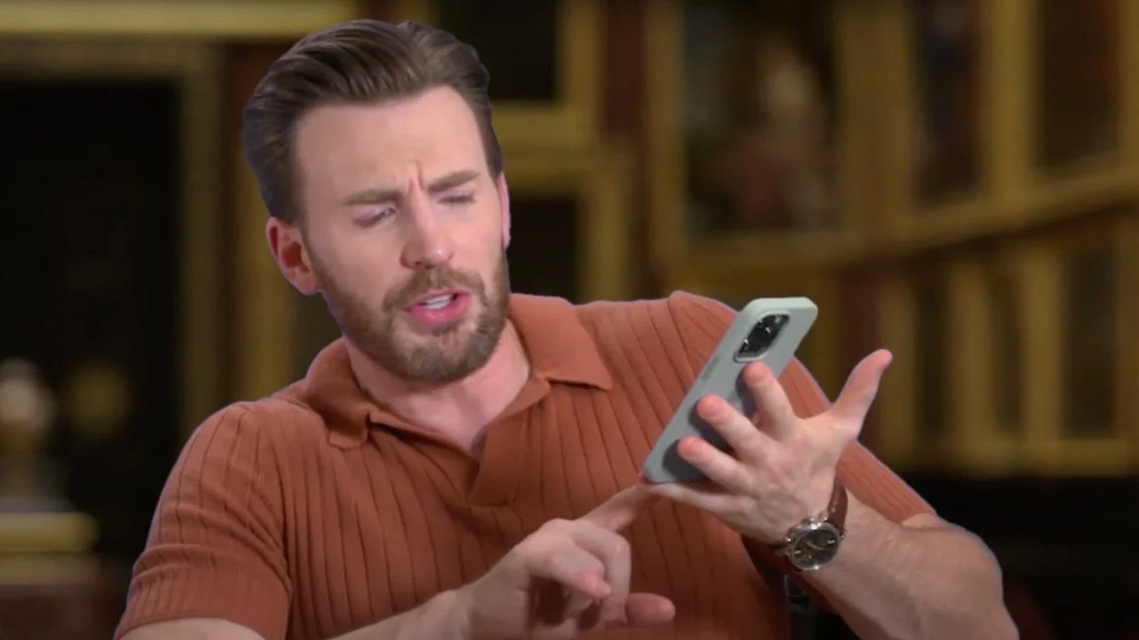 Chris Evans: ดาราจาก Captain America พบว่า iPhone เครื่องใหม่ของเขาหนักเกินไปและเสียใจกับรุ่นเก่านี้