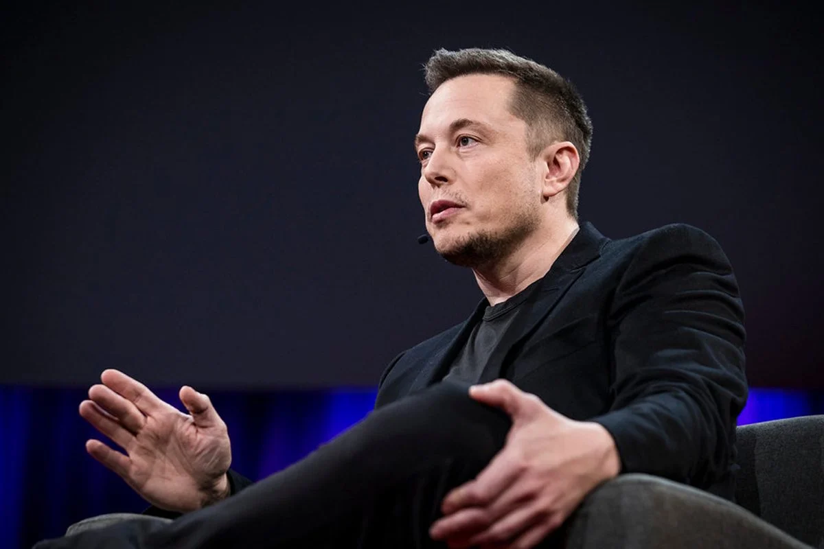 Elon Musk พร้อมสร้าง “สมาร์ทโฟนทางเลือก” สู้ iOS และ Android (โชคดี)