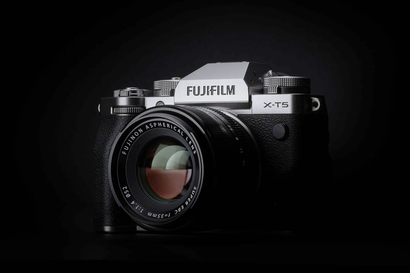 Fujifilm X-T5：面向“Fuji-touch”纯粹主义者的 40 Mpix 相机