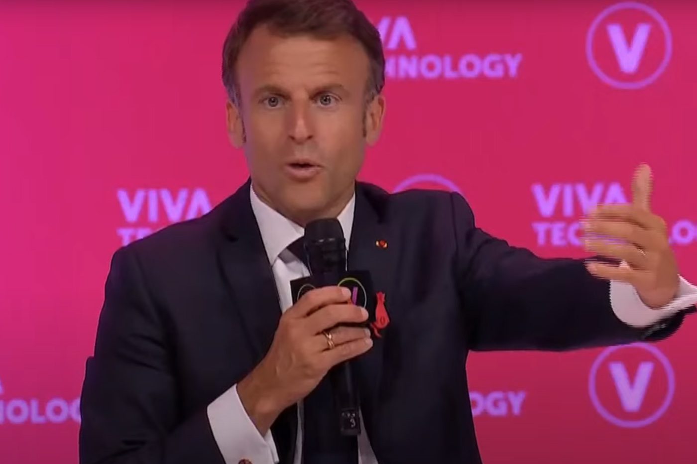 AI: Emmanuel Macron ต้องการทางเลือกภาษาฝรั่งเศสแทน ChatGPT