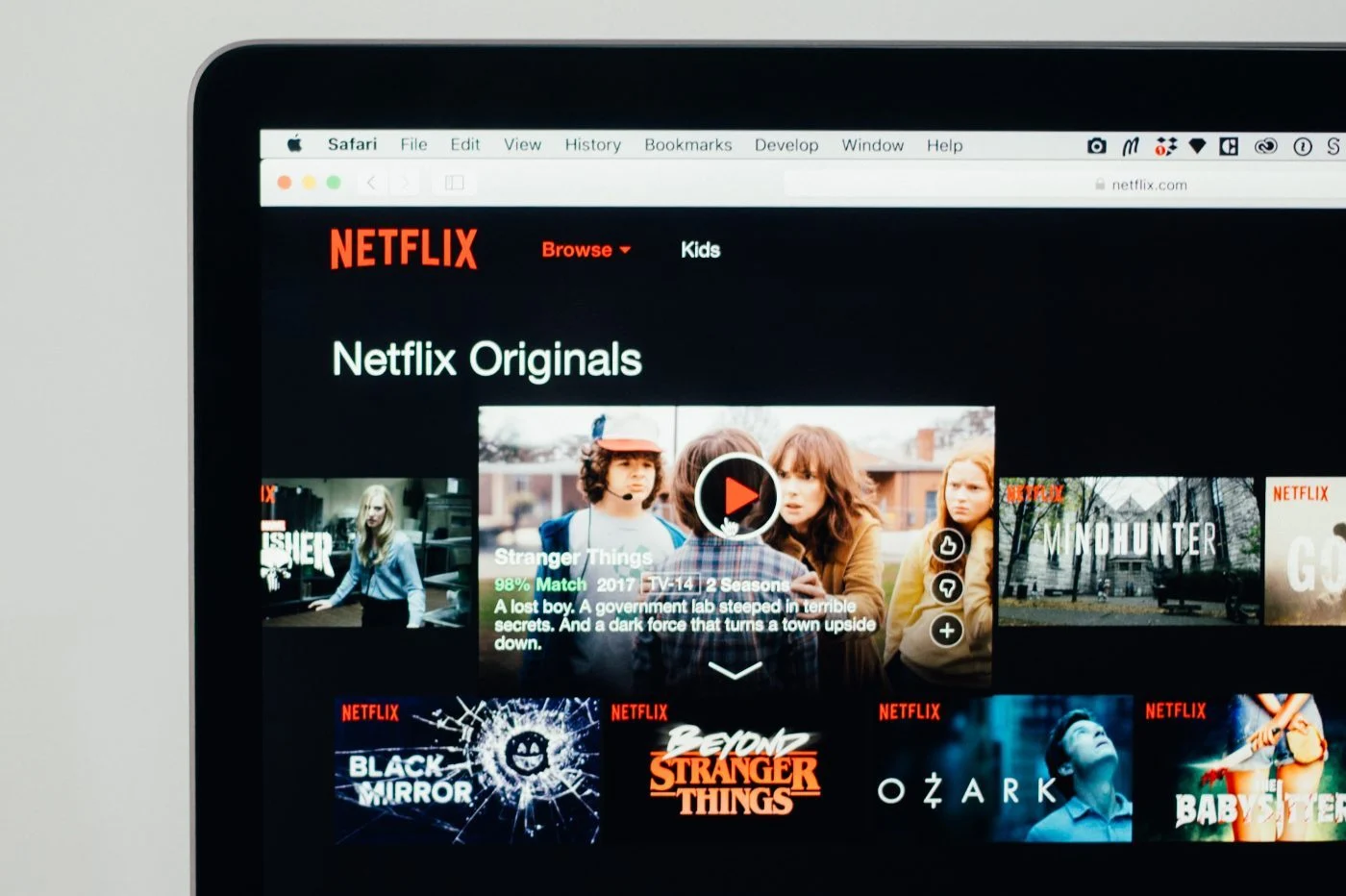 Netflix 正在美国和英国取消“Essential”配方，法国什么时候取消？