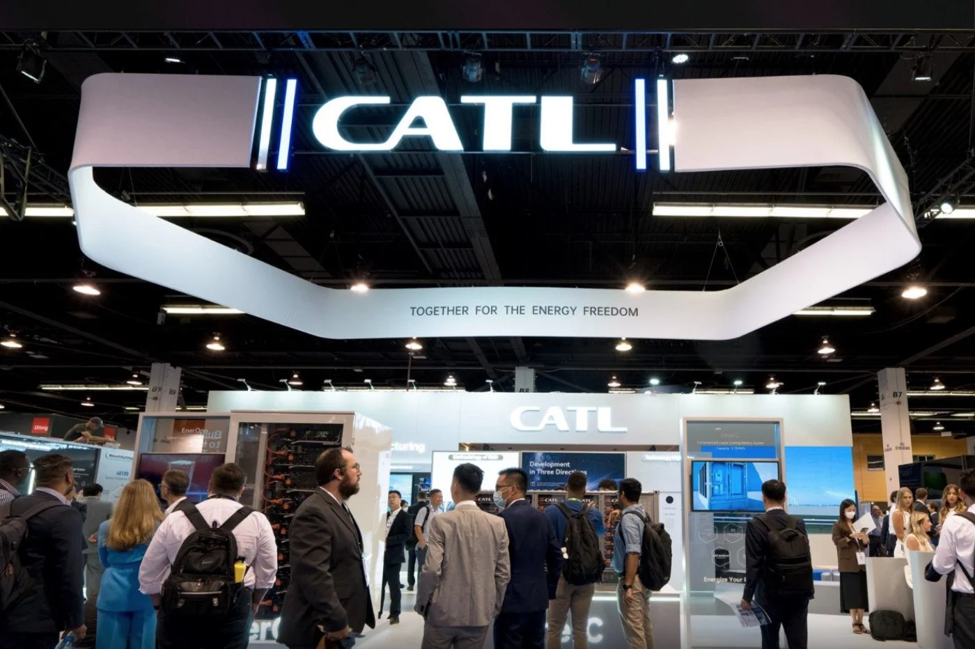 CATL（特斯拉供货商）宣布推出充电10分钟续航400公里的电池