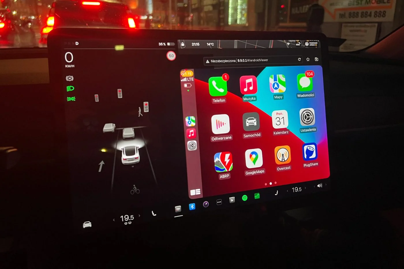 CarPlay บนหน้าจอของ Tesla เป็นไปได้ด้วย Tesla Android