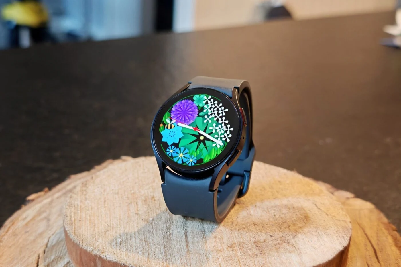 三星 Galaxy Watch 6 对比 Google Pixel Watch 2