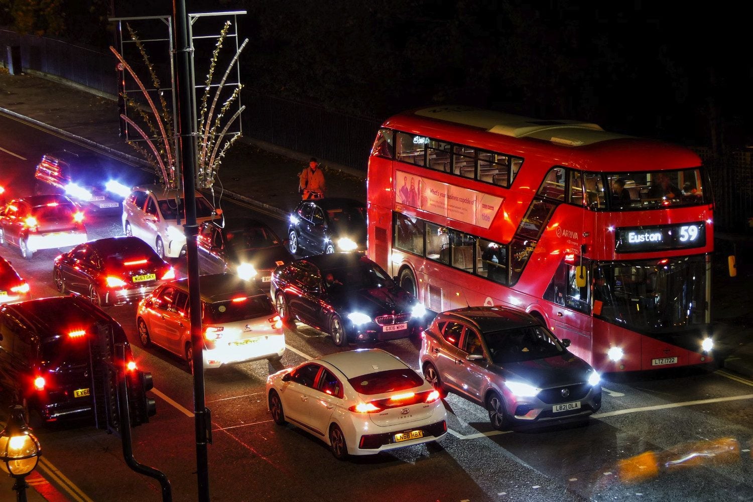 「搖錢樹」:倫敦被指控從歐洲駕駛者那裡偷竊