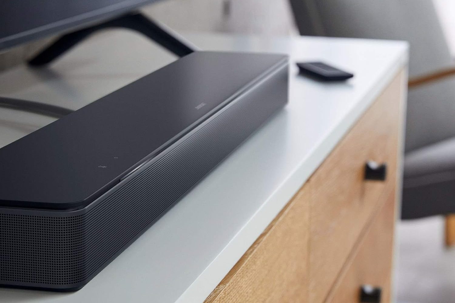 狀態極佳，亞馬遜爆價 Bose Smart Soundbar 300 (