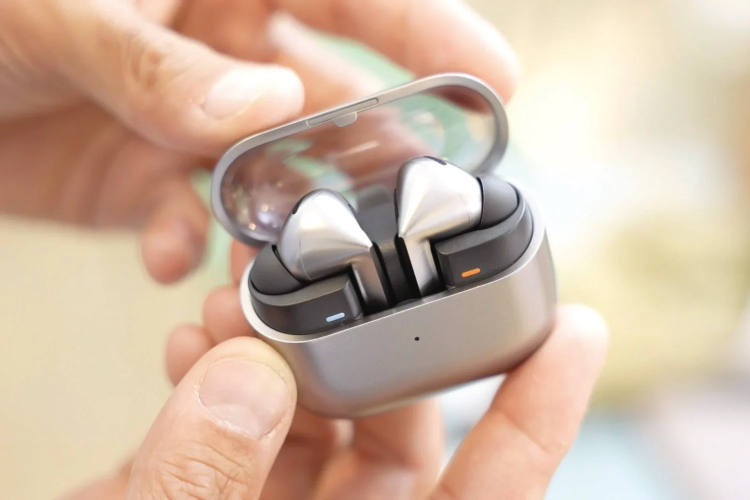 与 AirPods Pro 一样，三星 Galaxy Buds3 Pro 在黑色星期五也以惊人的价格出售