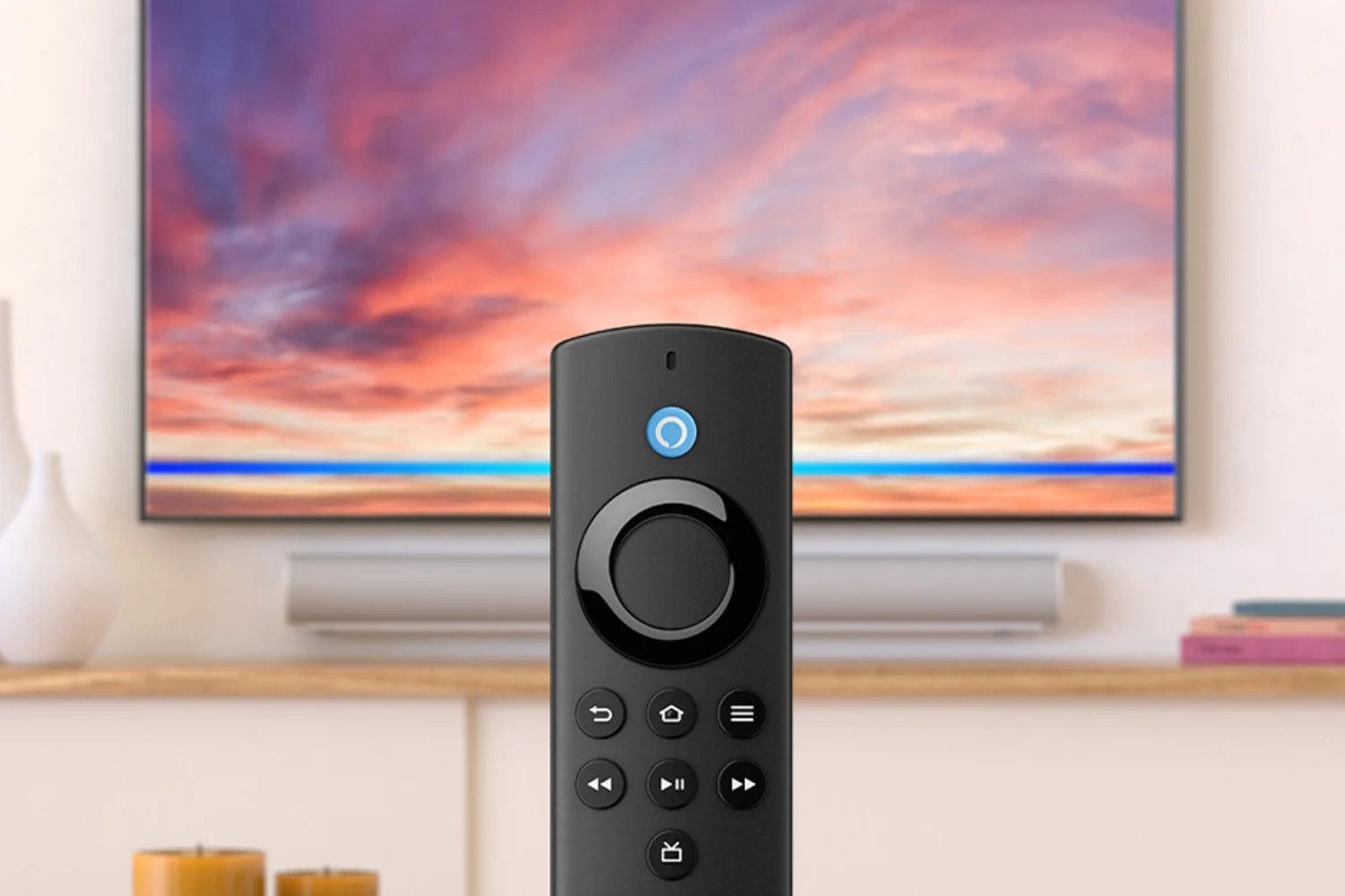 Fire TV Stick 由亞馬遜擁有，適用於小型裝置（包括 4K Max）