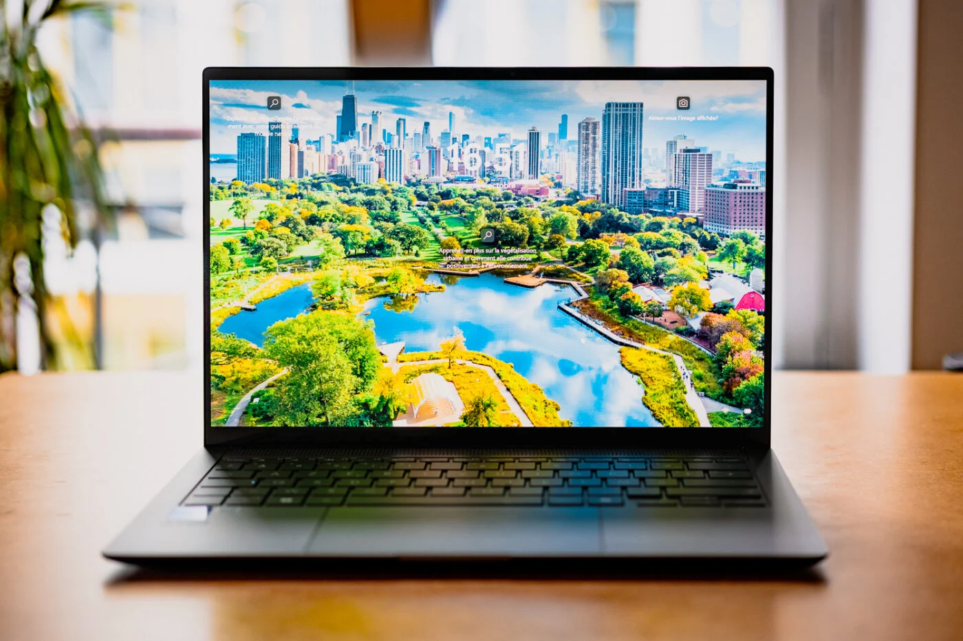 華碩 Zenbook S14 (UX5406) 比較蘋果 MacBook Pro 16 吋 2023 M2 Pro