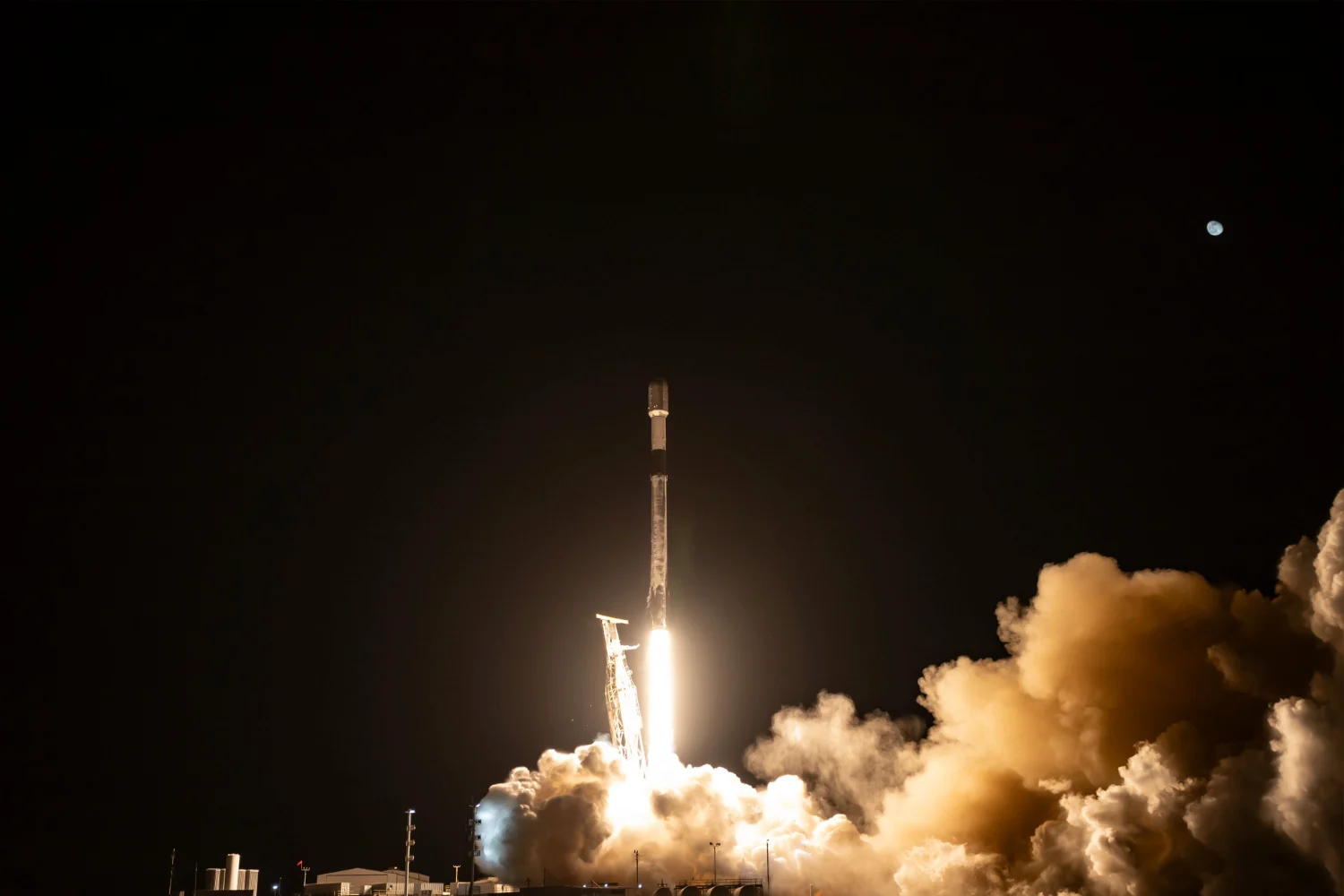 SpaceX 与美国太空军签约执行 9 次猎鹰 9 号任务