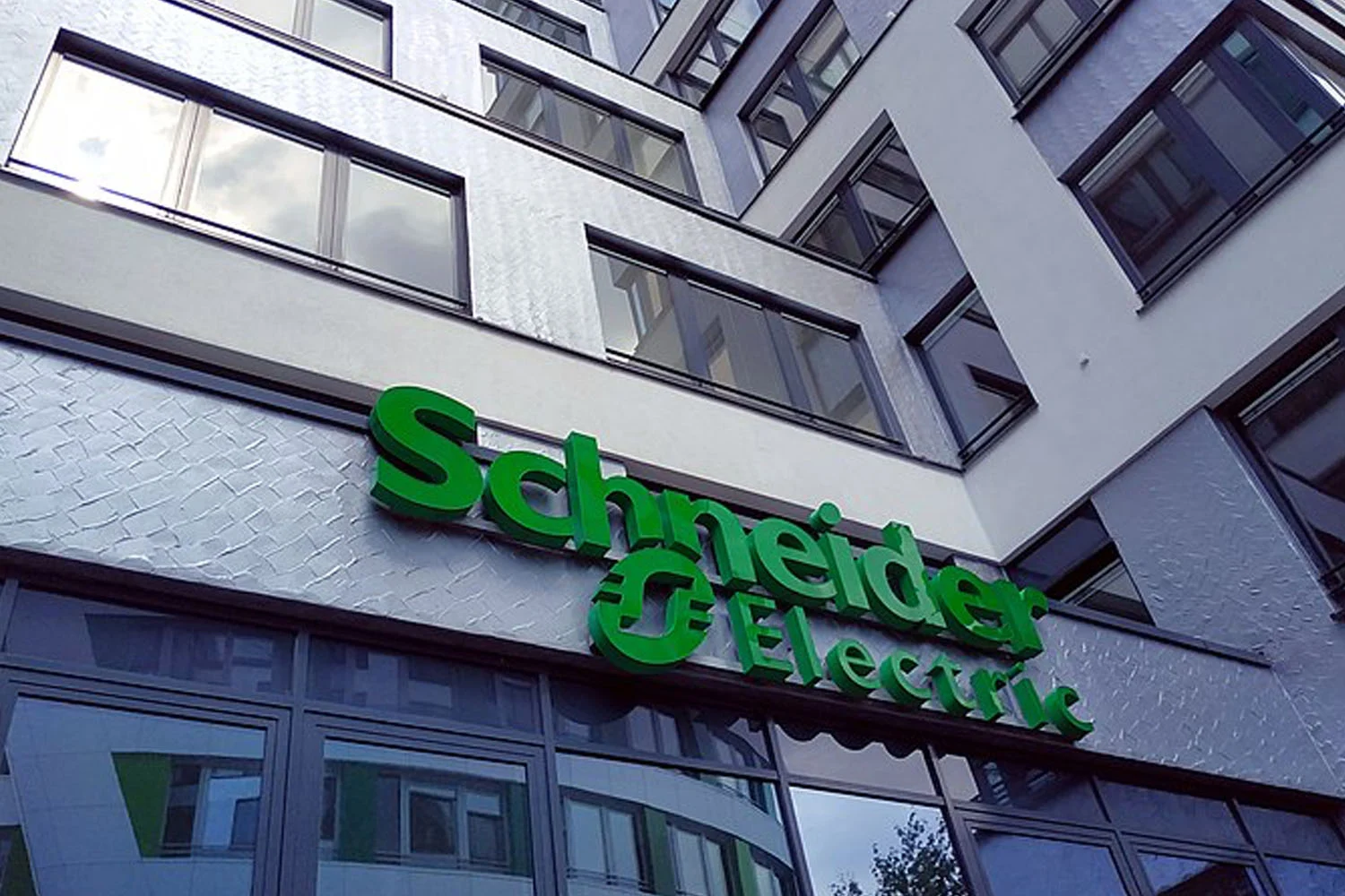 ข้อมูลที่ถูกขโมยของ Schneider Electric ถูกกล่าวหาว่ารั่วไหลสู่เว็บมืด