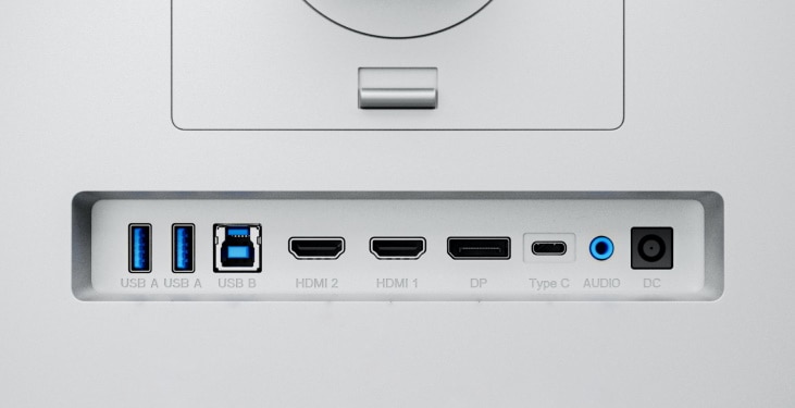 如何使用顯示器上的 USB 連接埠
